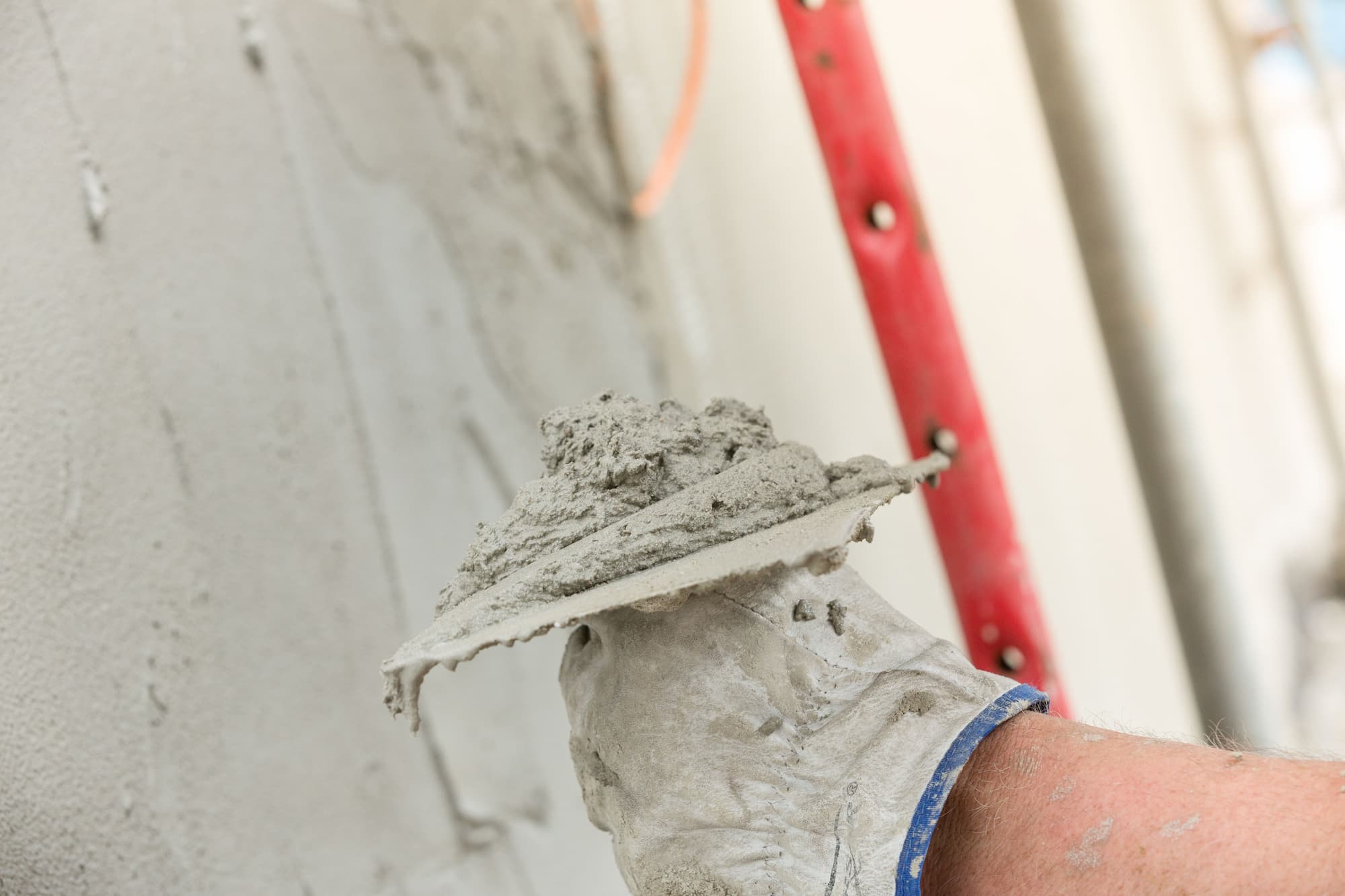 Quelles sont les &eacute;tapes de l’installation d’une chape traditionnelle ? Bischwiller